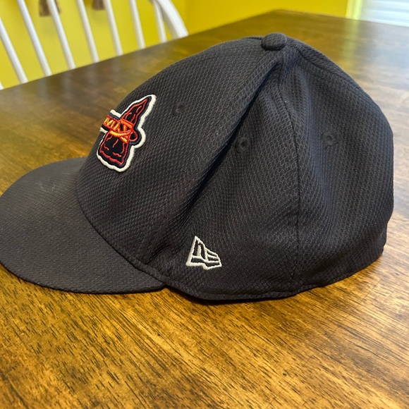 New Era Low Crown 7 3/8 Atlanta Braves BP hat - Navy - Picture 2 of 5